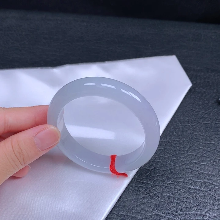 翡翠未镶嵌手镯