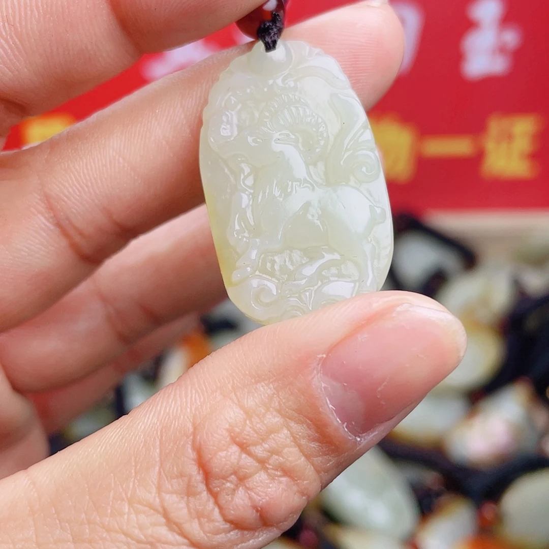 和田玉颈饰未镶嵌