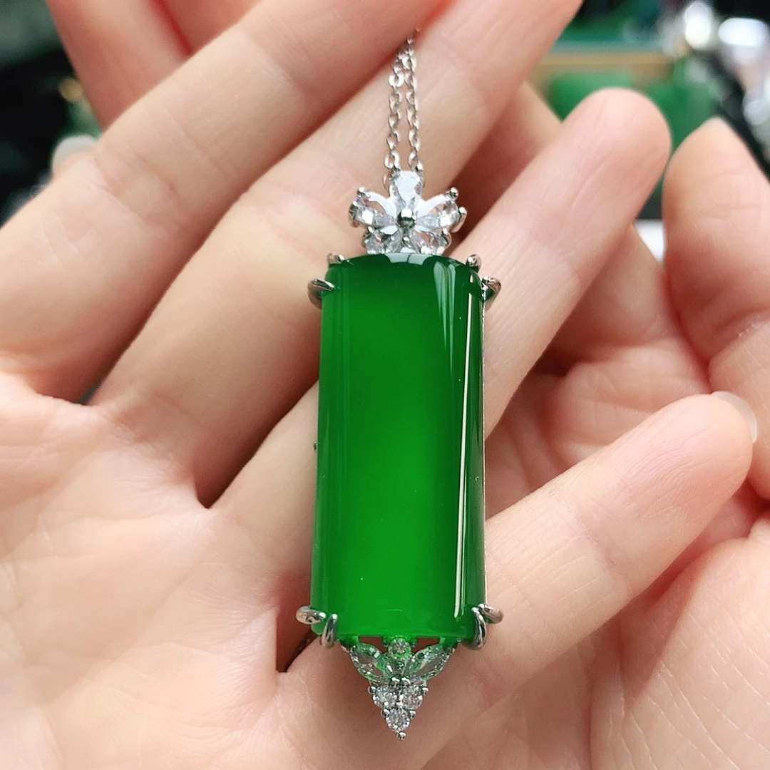 玛瑙/玉髓未镶嵌吊坠