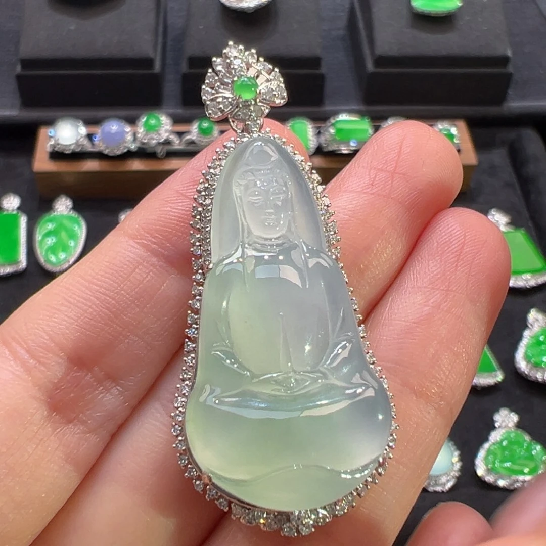 翡翠18K金镶嵌颈饰收到货48小时鉴赏期