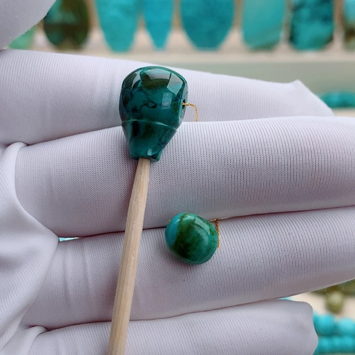 绿松石未镶嵌挂件