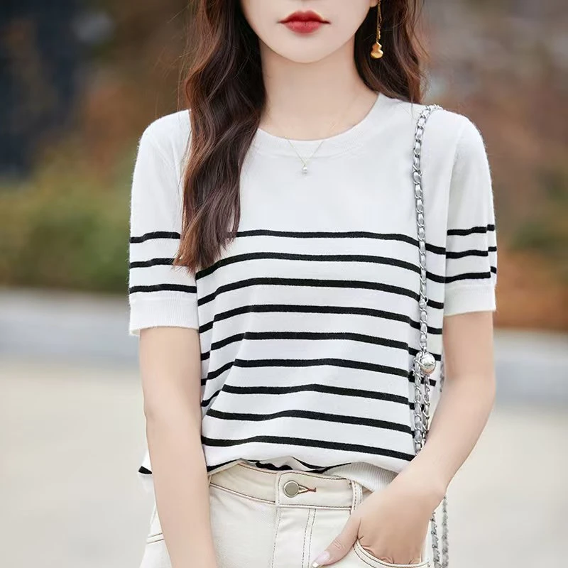新款女装夏季圆领短袖时尚条纹休闲百搭t恤透气背心春游出行衣服