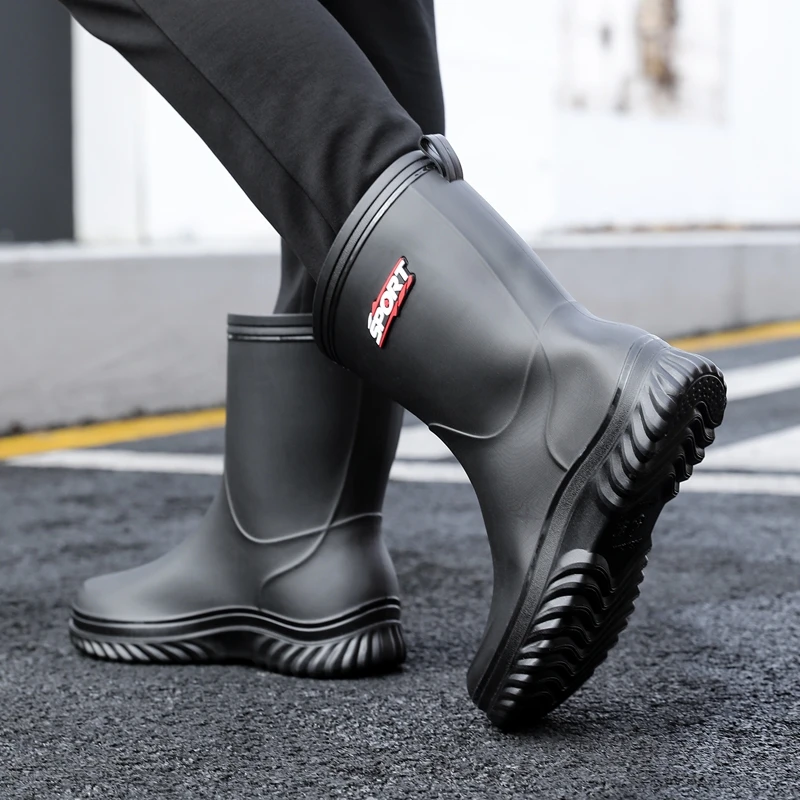 水鞋男款冬季新款爆款雨鞋防水雨靴防臭厨师防蛇咬水鞋加绒加厚