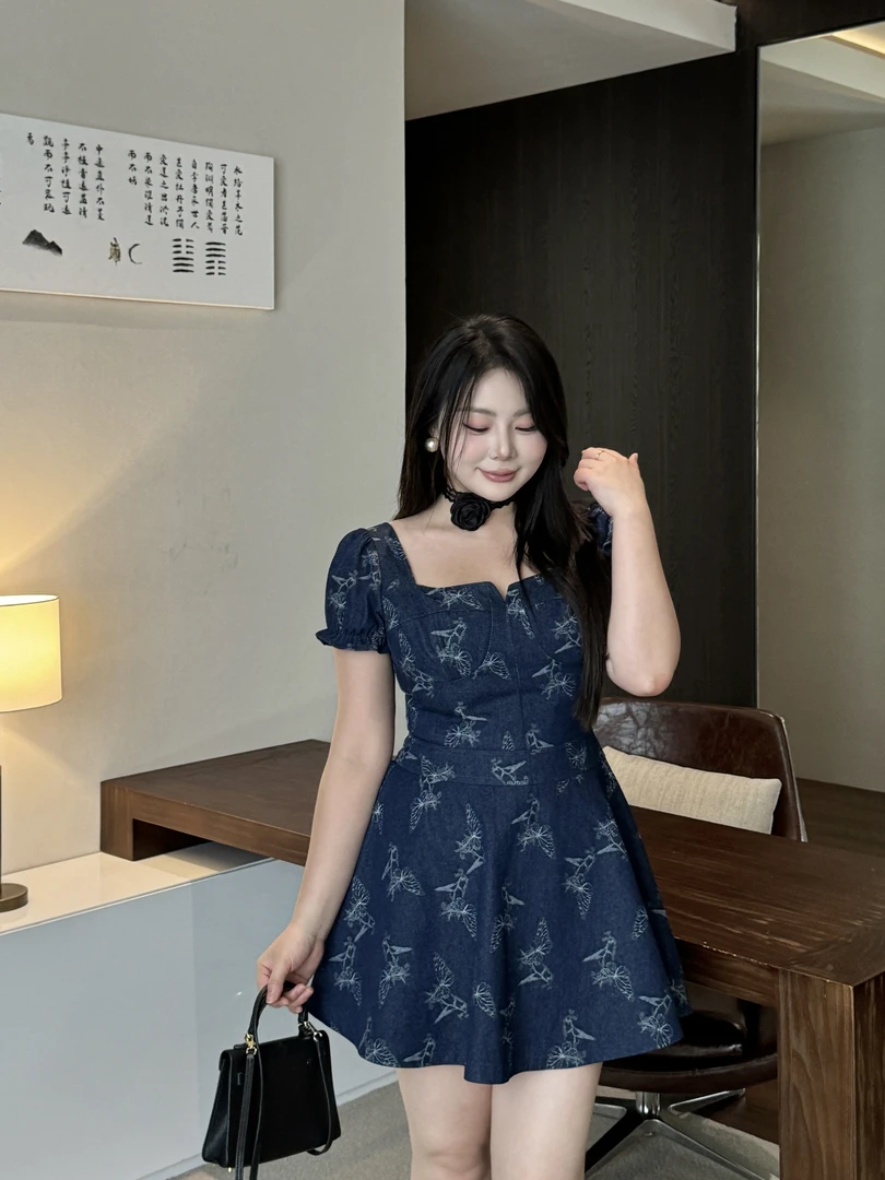 【大小姐】 现货“玛格丽特”复古法式高腰蝴蝶A字收腰设计感印花裙