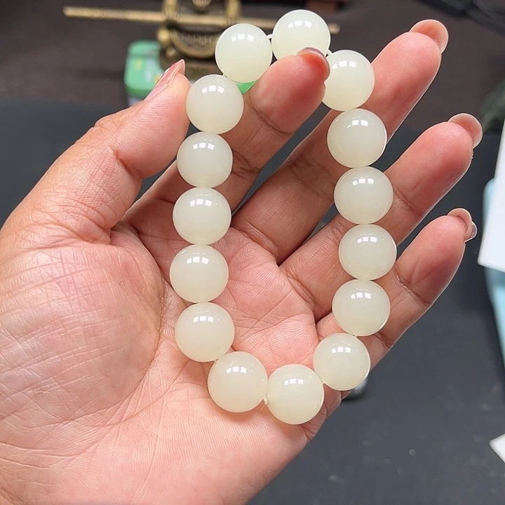 和田玉（黄玉）未镶嵌颈饰