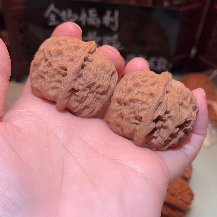 39边41肚白狮子……