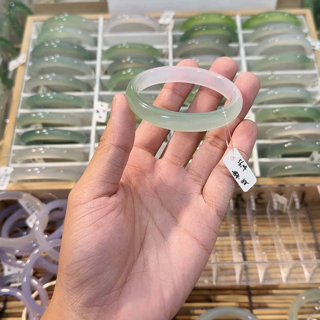 玛瑙/玉髓未镶嵌手镯圈口56.4