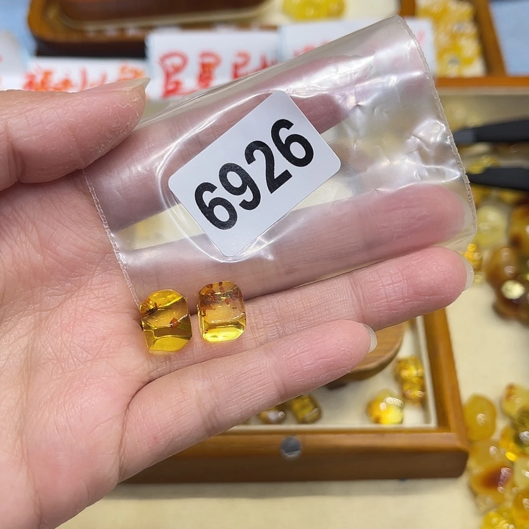 琥珀未镶嵌珠宝奇石