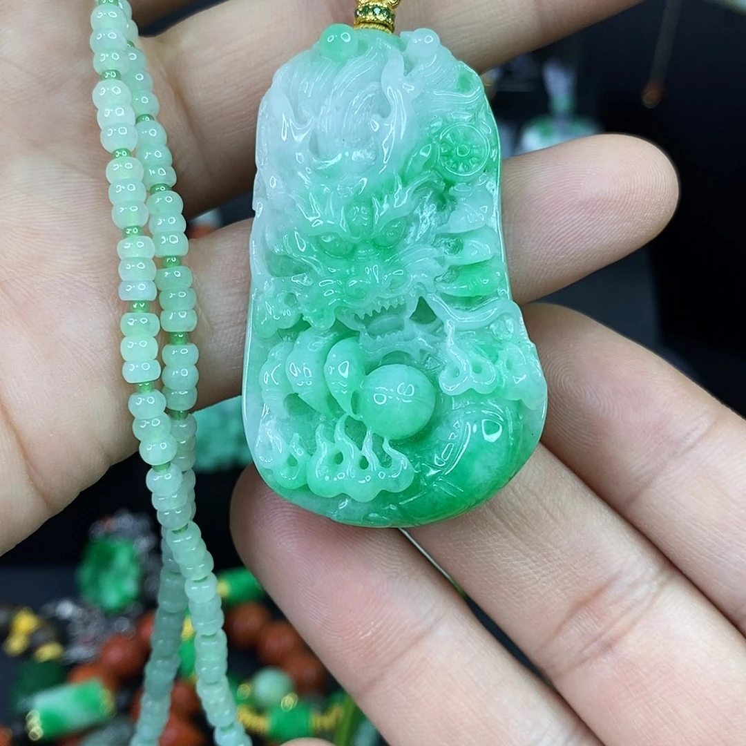 颈饰未镶嵌翡翠吊坠