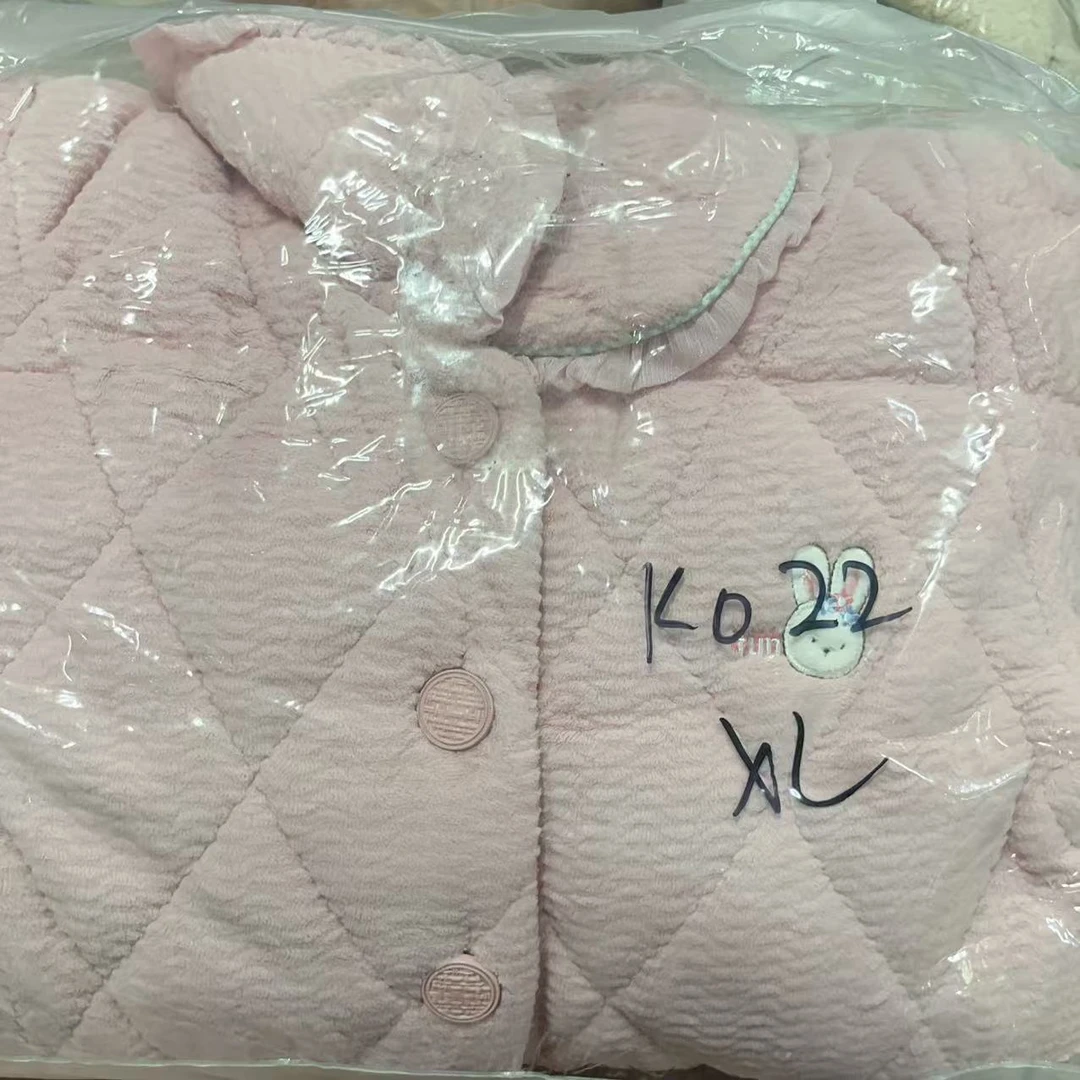 【K022】冬季女士雪糕暖肤绒精品高货翻领三层夹棉加厚