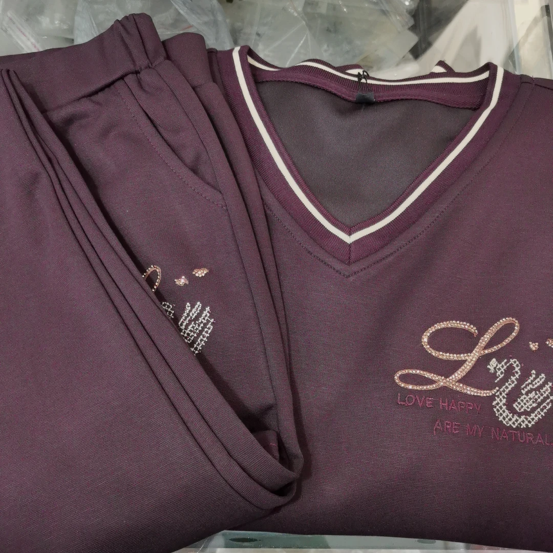 时尚修身有腰型微喇叭裤套装