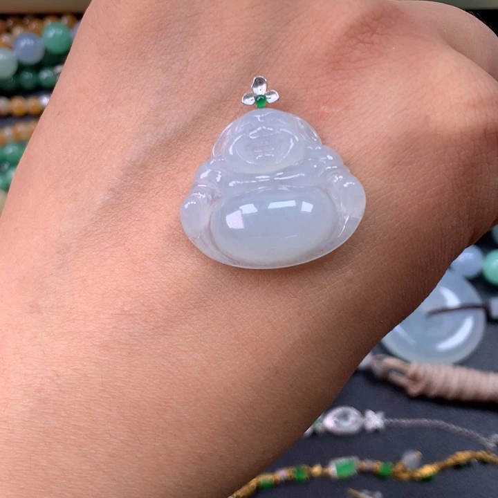 翡翠18K金镶嵌颈饰佛公