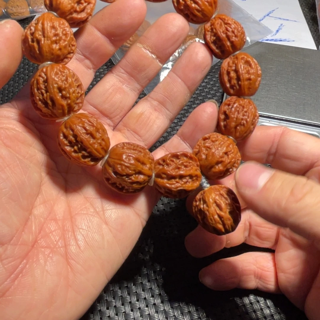 文玩核桃手串京八棱粗筋火焰纹22