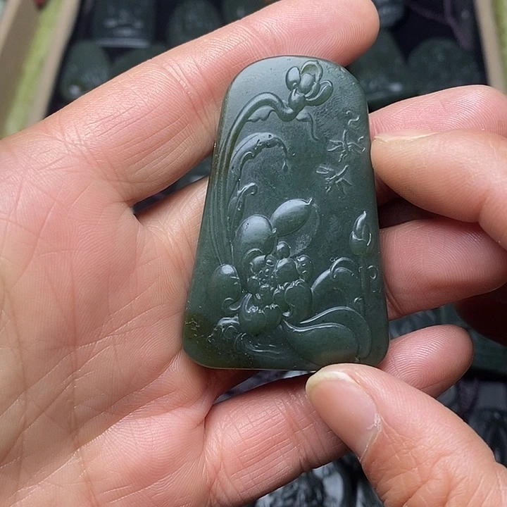 和田玉（糖玉）未镶嵌颈饰