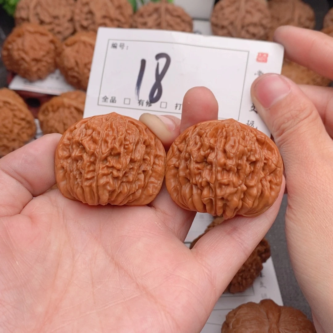 文玩核桃吊坠42楼子18