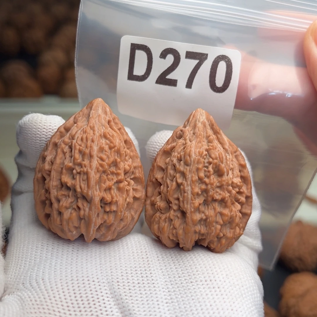 嗯***？吊坠文玩核桃D270塔尖35