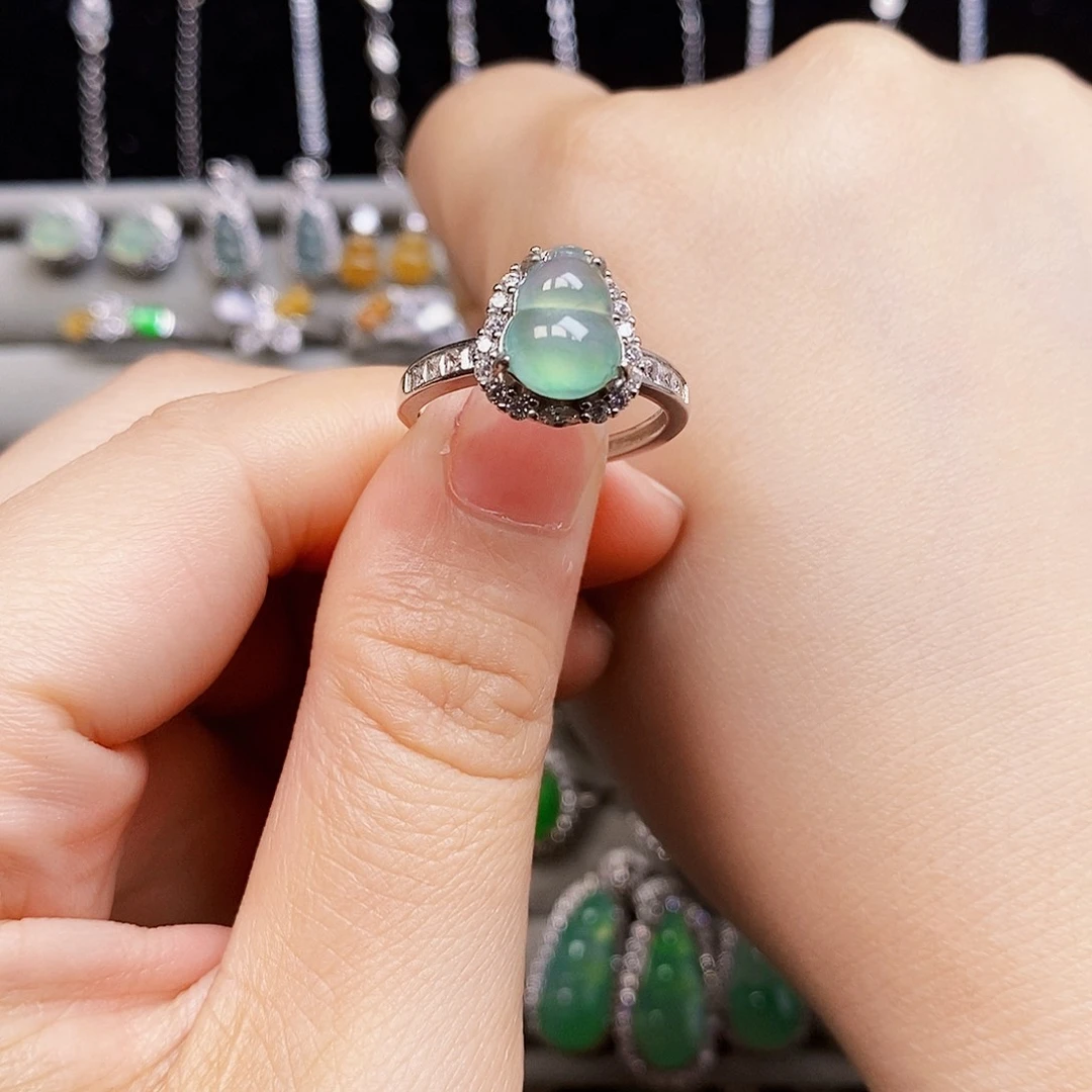 翡翠戒指银S925镶嵌葫芦