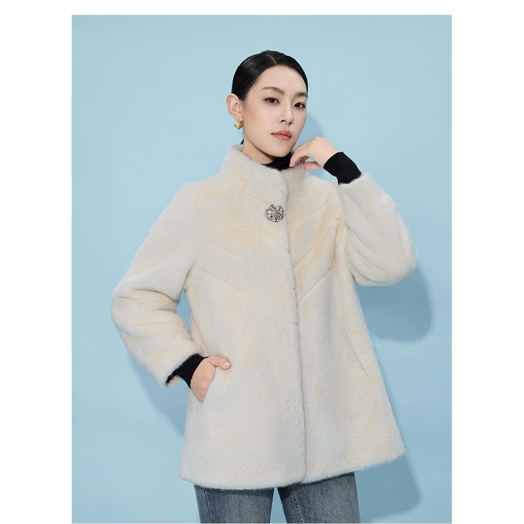 休闲百搭保暖细腻肤感简约时尚短款外套VDAG36JKH0