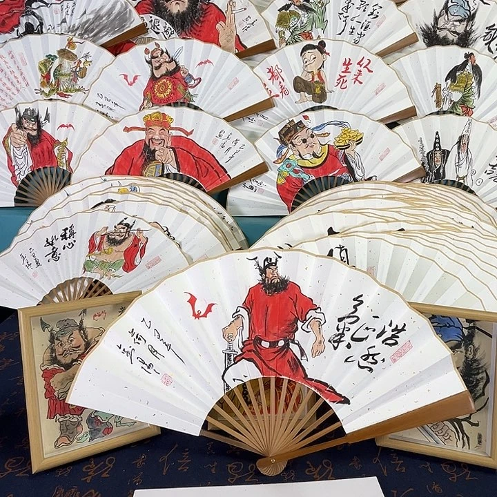 霸***️国画手绘折扇一把