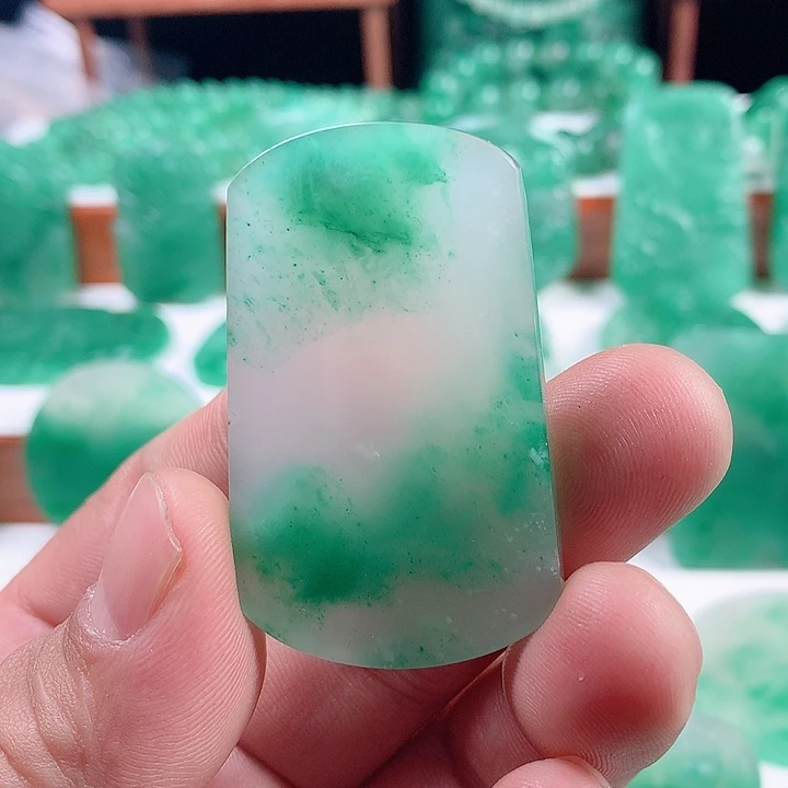 石英质玉手链未镶嵌划****费