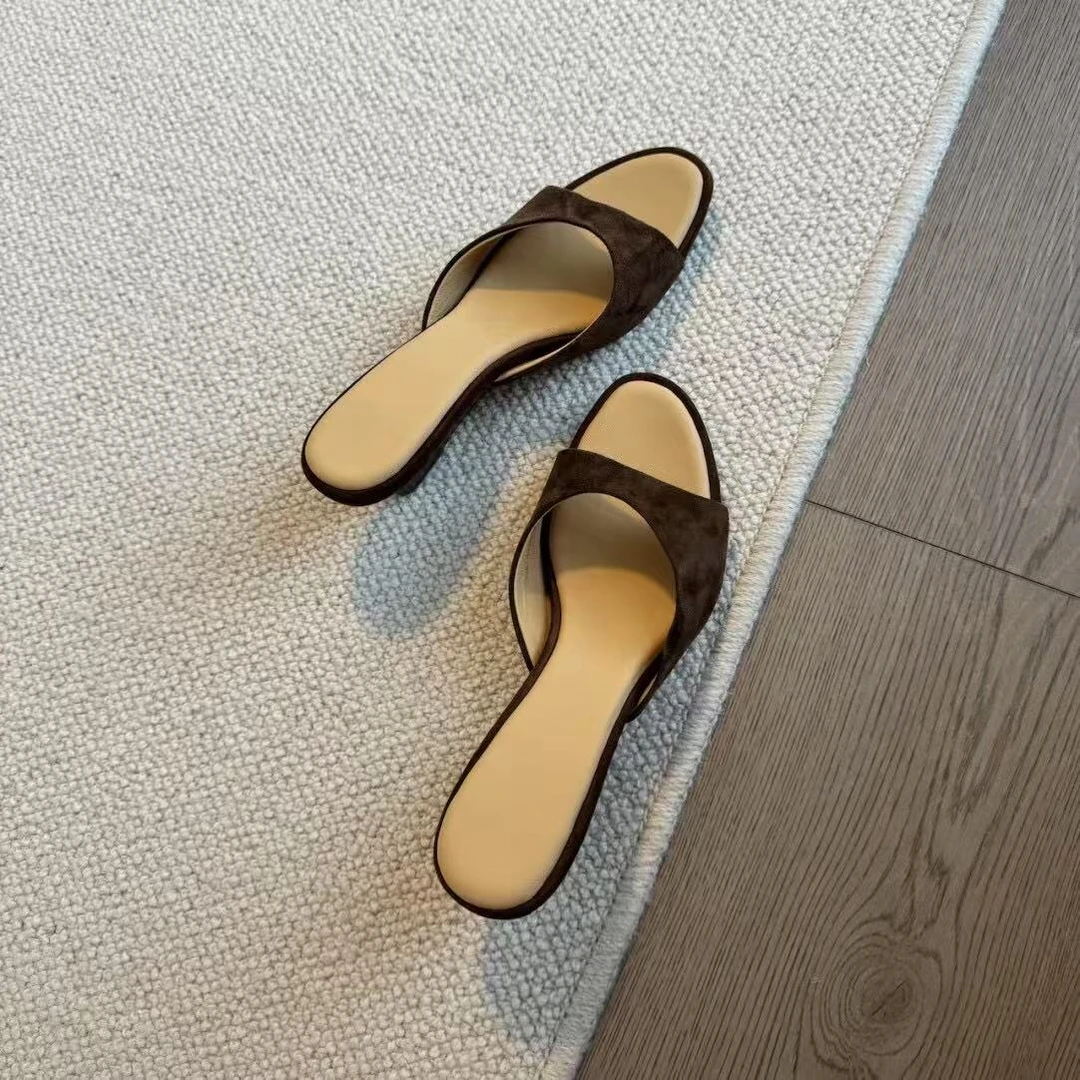 六也「中古坡跟」复古简约一字带外穿圆头露趾百搭高跟凉拖女L880