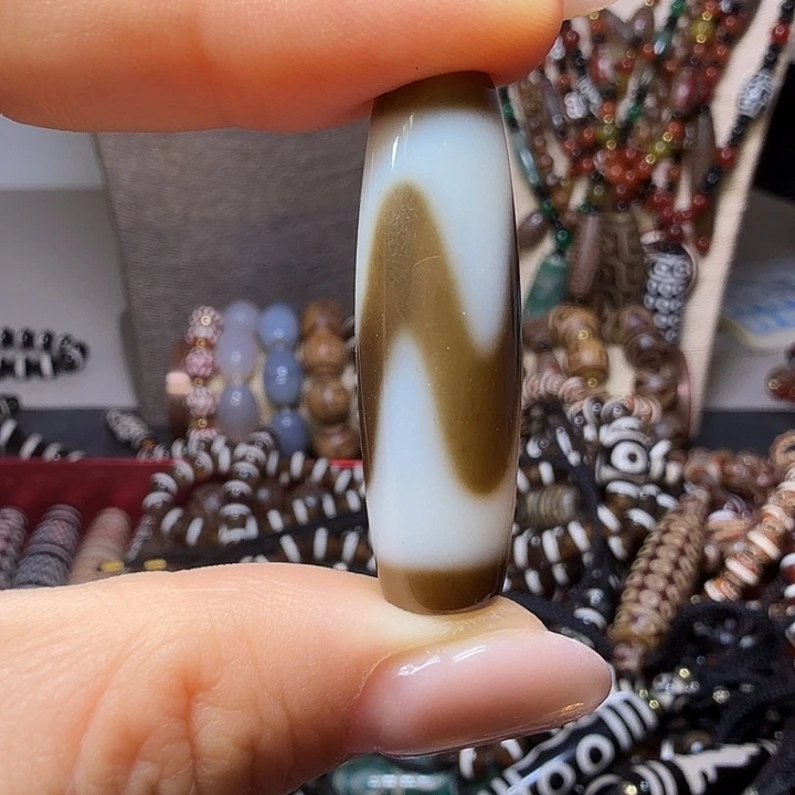 乐****玛瑙/玉髓未镶嵌颈饰