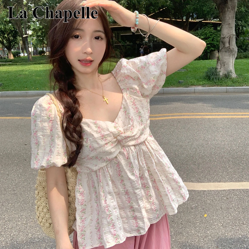 拉夏贝尔2025夏大码女装法式小众方领扭结褶皱碎花上衣泡泡袖衬衫