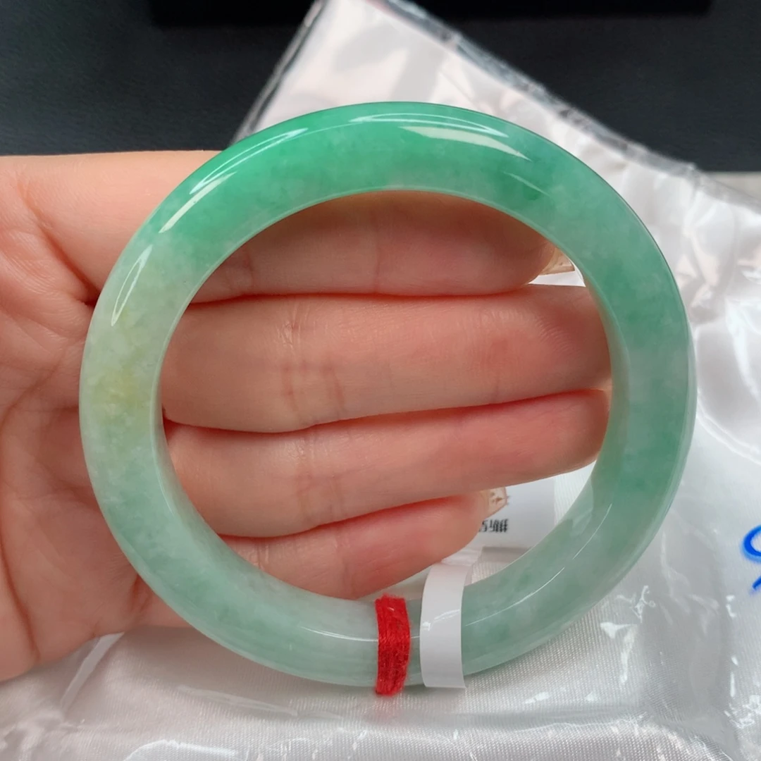 翡翠手镯未镶嵌54-55 辣阳绿