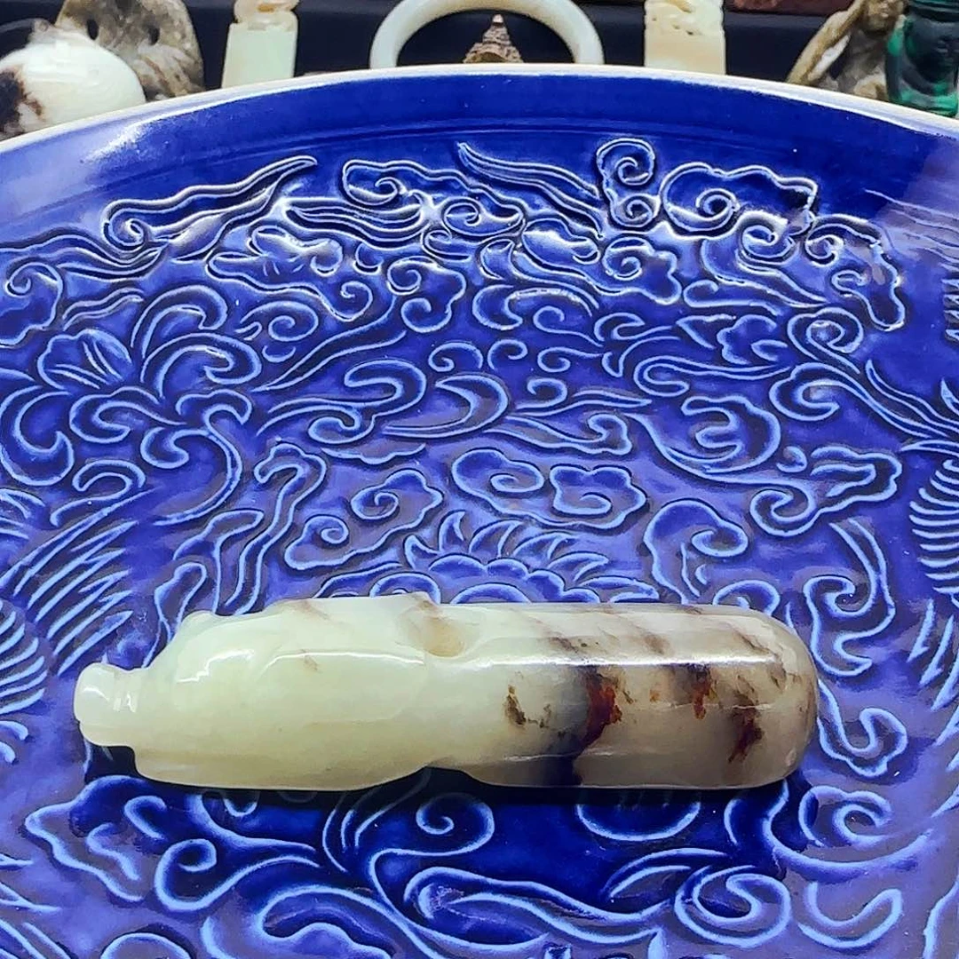 宋代，定窑带刻花