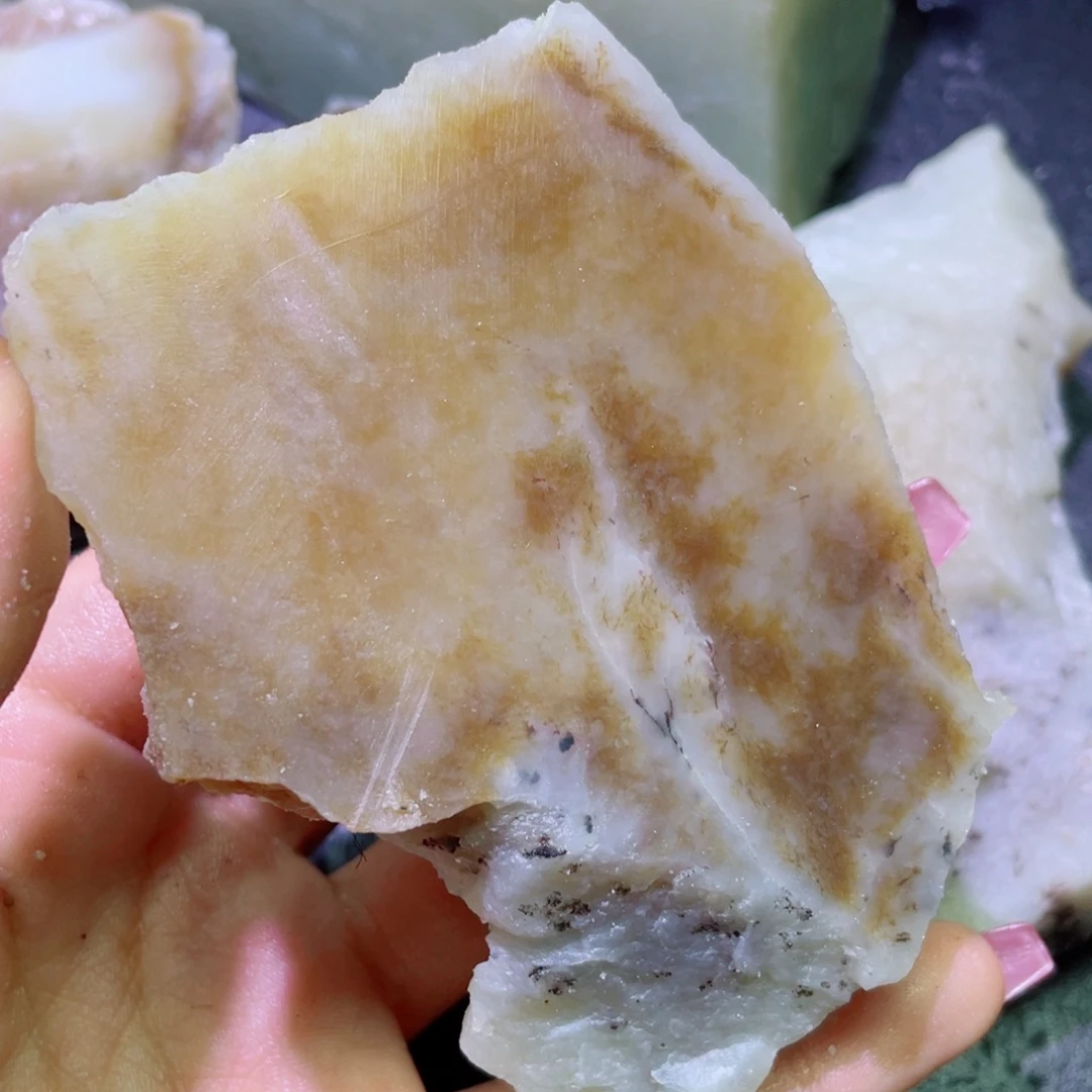 和田玉未镶嵌珠宝半成品