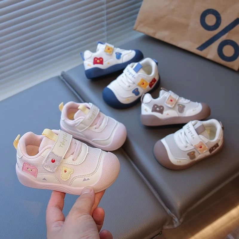 婴幼儿学步鞋0-1-3岁2025秋季新款女童软底板鞋男童防踢跑步鞋