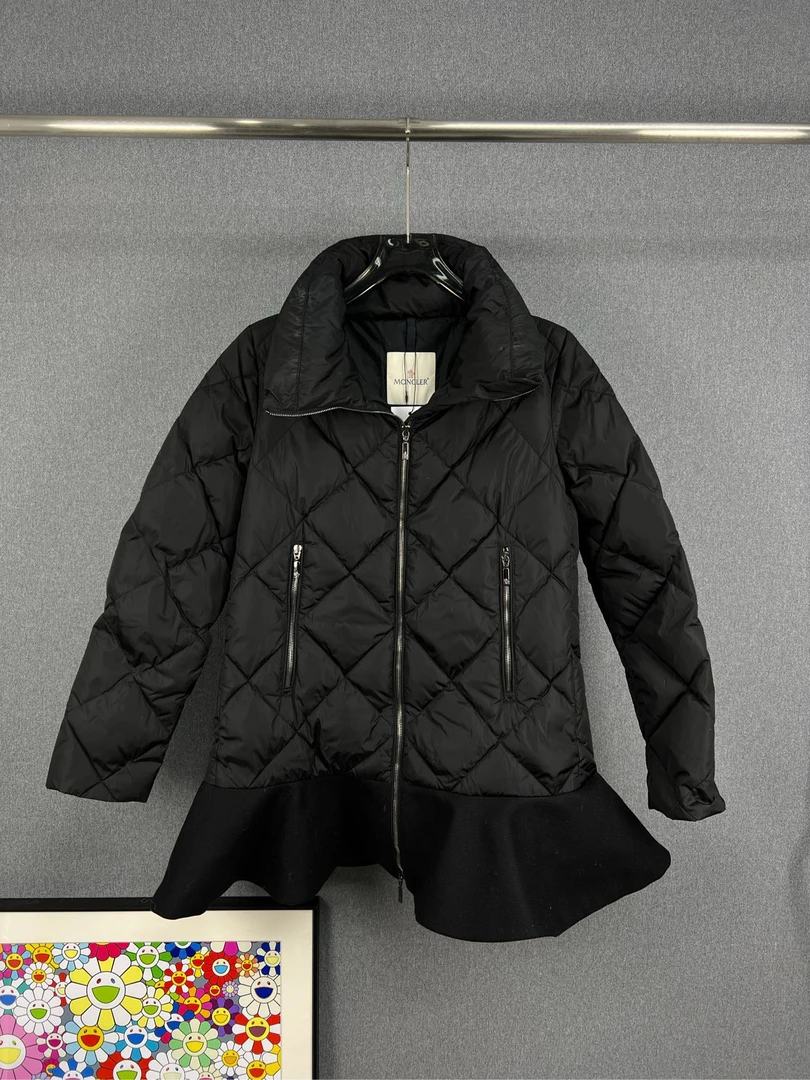 99新 MONCLER MONCLER蒙口 盟可睐黑色荷叶边羽绒服 2码 12152