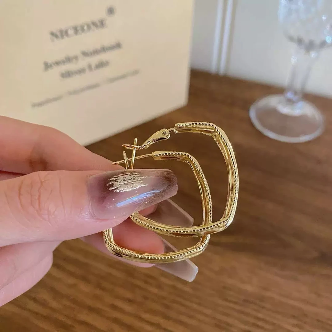 铜合金耳饰 轻奢耳扣气质时尚百搭复古法式简约圈圈耳环N2280