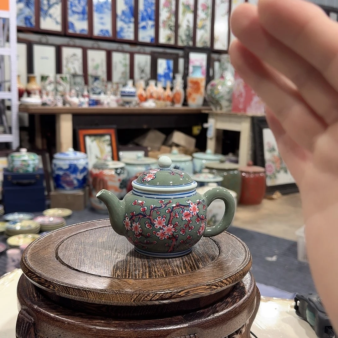 瓷摆件////景德镇陶瓷瓷器。绿。