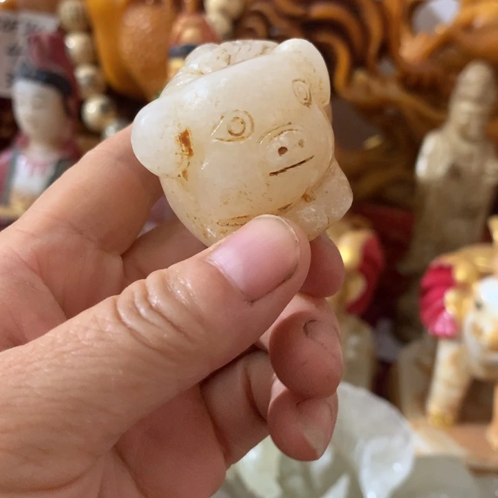 石材摆件等各种形式进行的