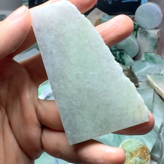 翡翠未镶嵌颈饰27855