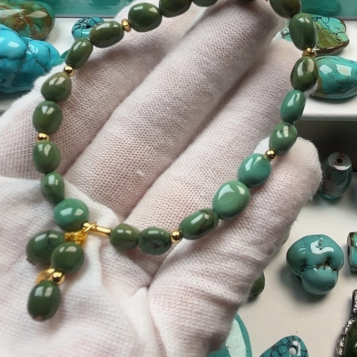 绿松石未镶嵌珠宝奇石