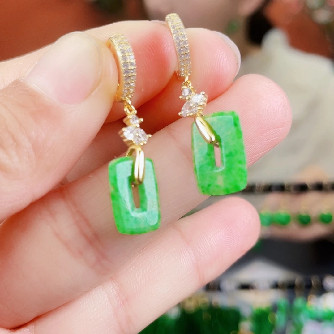 翡翠足银镶嵌耳饰