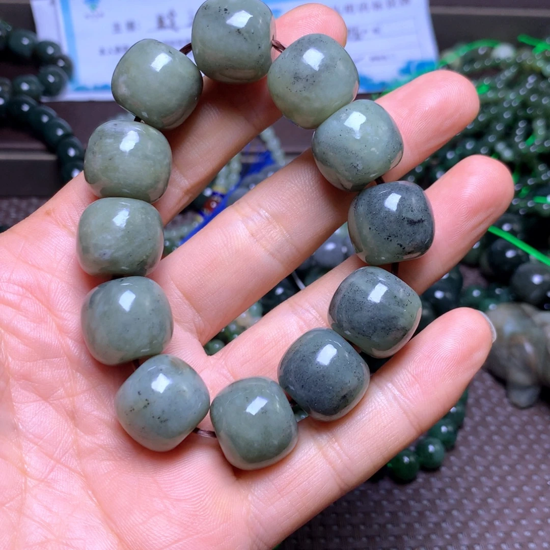 未镶嵌手串和田玉18