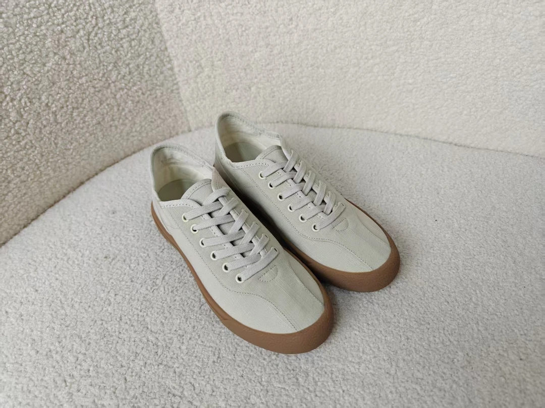 老王甄选 夏季新款 金典简约休闲女士帆布鞋