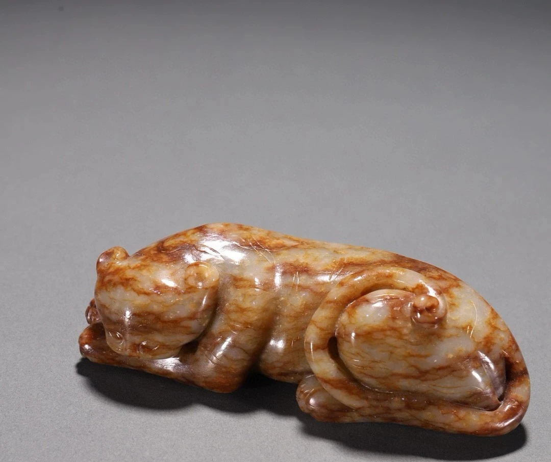 新疆和田黄沁瑞士把件