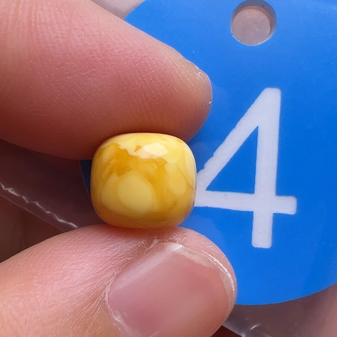 未镶嵌蜜蜡裸石9.3m m