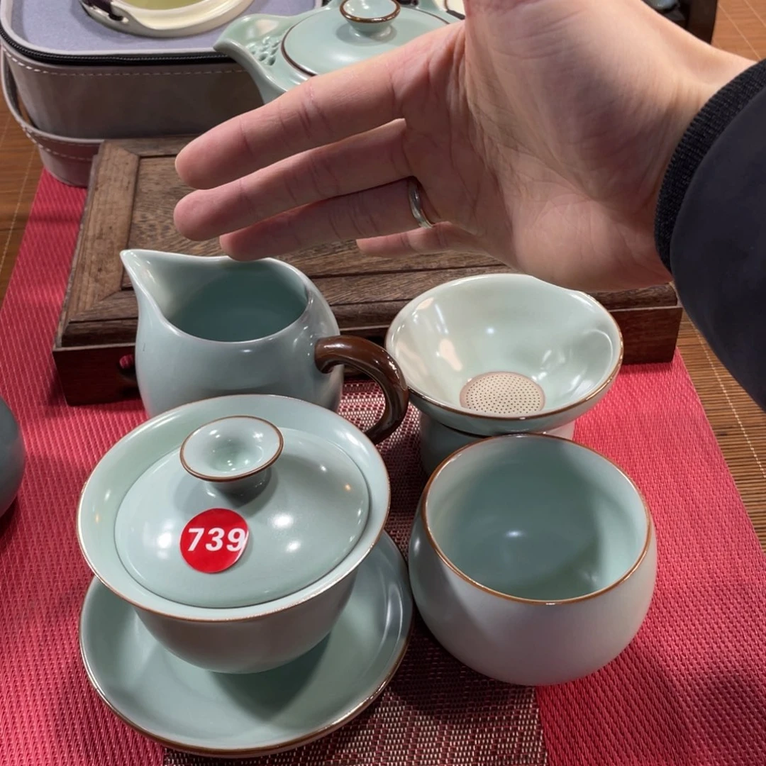 瓷片。。。。。。。。。。。。。。。。。。。