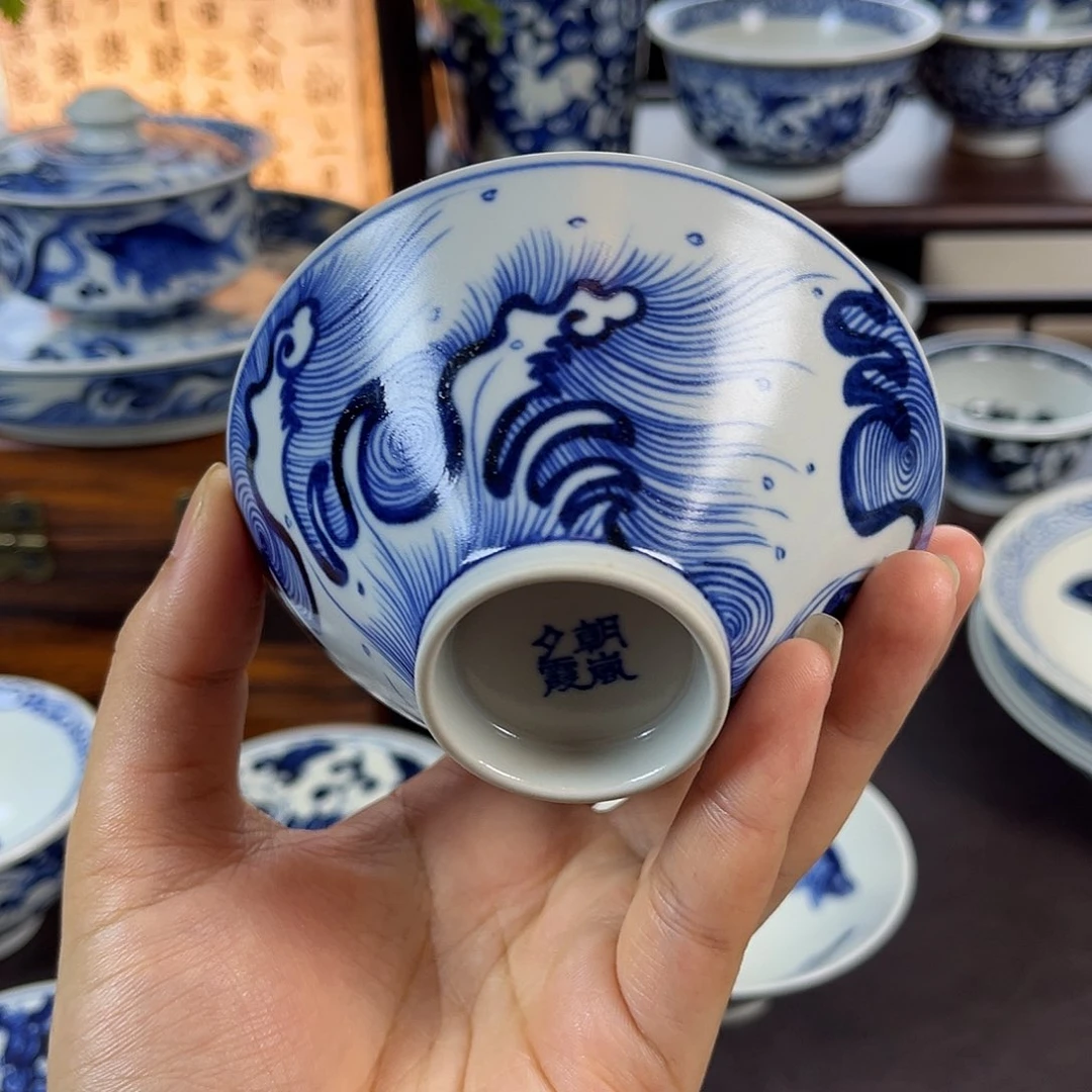 毛**爸朝岚夕霞元青花鱼藻纹斗笠杯全手绘原矿釉烧制