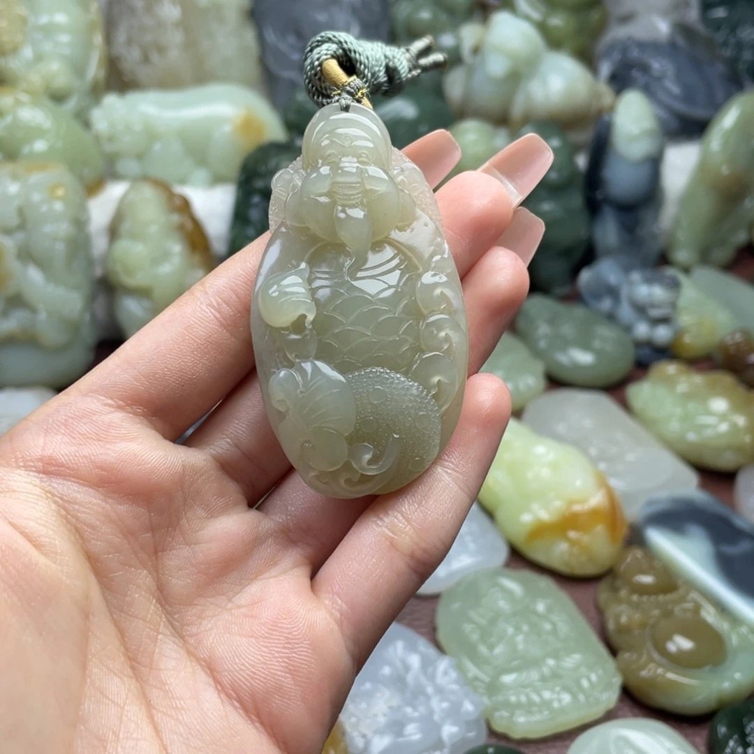 和田玉未镶嵌颈饰