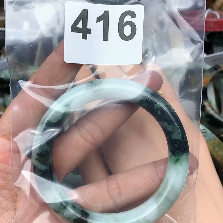 翡翠未镶嵌颈饰沈**钱翡翠