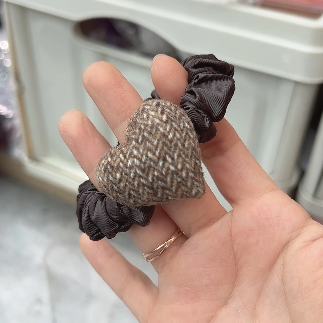 非金属咖色爱心面膜圈