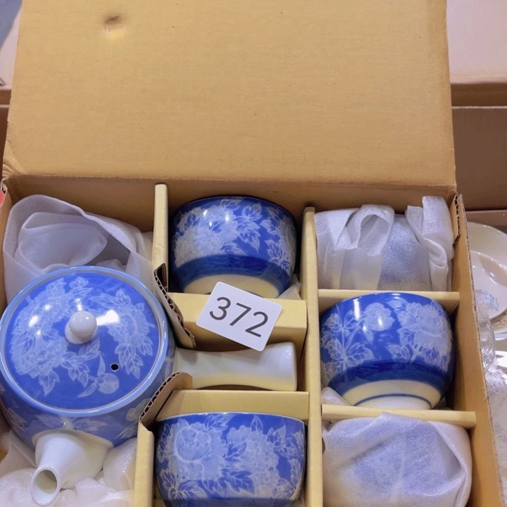 盖碗瓷器制作工艺精湛