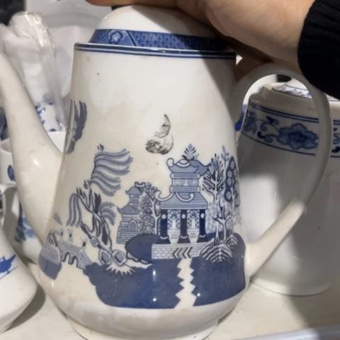 其他瓷壶一个陶瓷