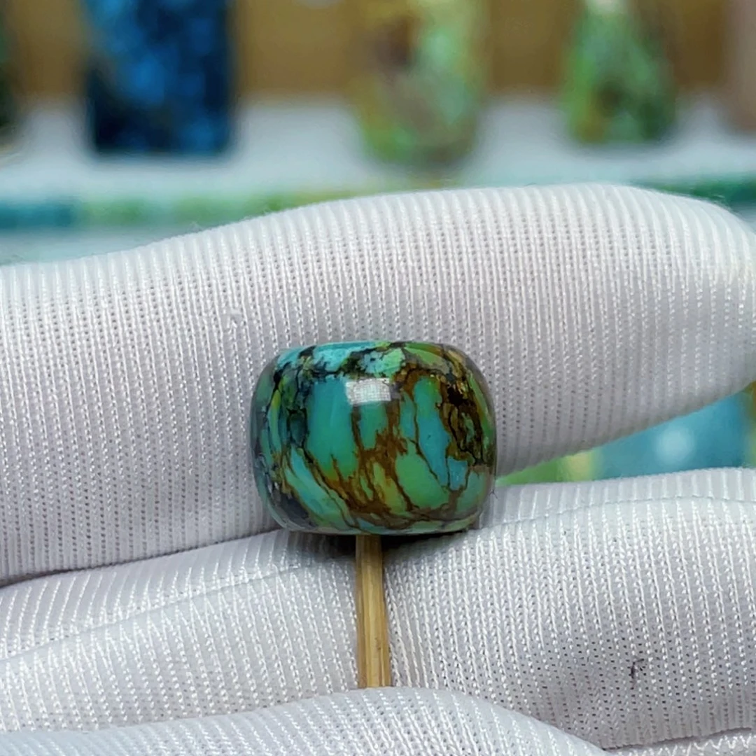 柒***铁绿松石未镶嵌绿松石